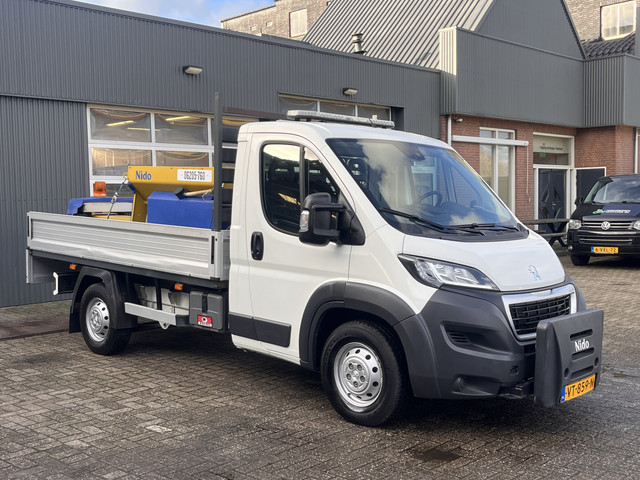 peugeot-boxer-2.2-hdi-winterdienst-zoutstrooier-nido-open-laadbak-airco-trekhaak-open-laadbak-nido-aansluiting-voor-nido-zoutstrooier-1e-eigen