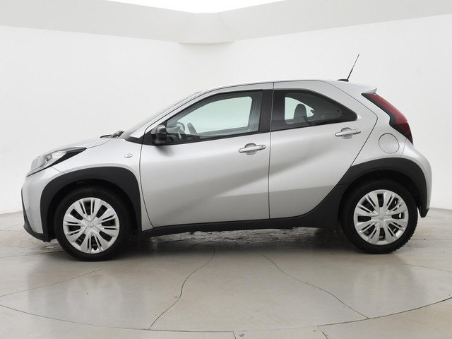 toyota-aygo-x-1.0-vvt-i-mt-play---adaptive-cruise---apple-carplay---camera---airco