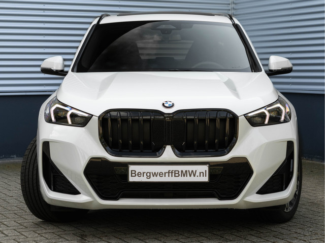bmw-x1-sdrive18i-m-sport-pro---pano---trekhaak---driving-ass-plus---harman-kardon