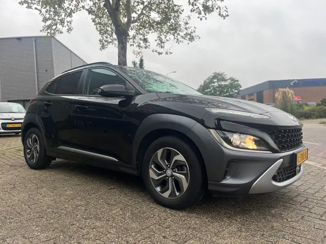 hyundai-kona-1.6-gdi-hev-fashion-automaat-apk-07-2027-nl-auto-nap-1eig-navi-trekhaak-camera-digi-dash-climate-control-incl-btw