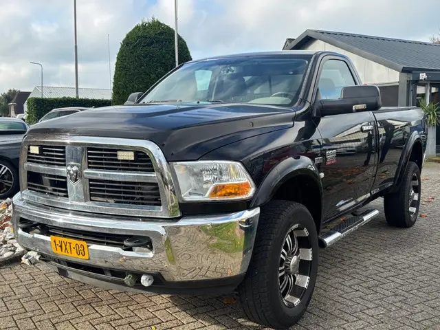 dodge-ram-2500-single-cab-heavy-duty-4x4-2012