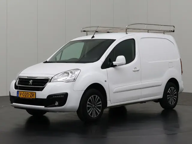 peugeot-e-partner-electric-premium---3-persoons---imperiaal---betimmering