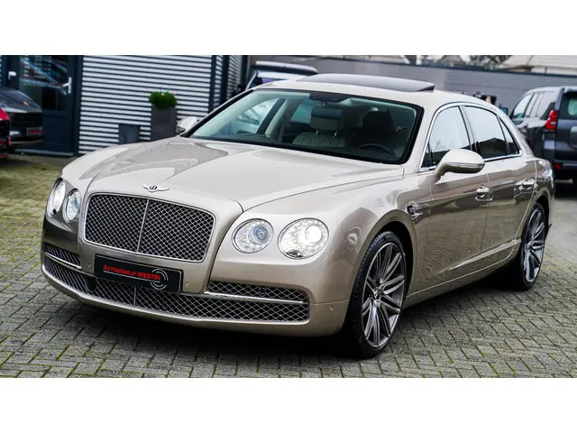 bentley-flying-spur-6.0-w12---massage-voor-achter---pano---stoelverkoeling---tv---achteruitrijcamera