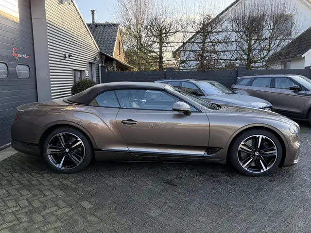 bentley-continental-gt-gtc-6.0-w12---360-camera---massage---head-up---nightvision---stoelverwarming-koeling---adaptive-cruise-control---dab--