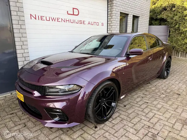 dodge-charger-srt-6.4-hemi-v8-scatpack-widebody--35.257km---