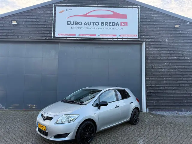 toyota-auris-1.6-comfort
