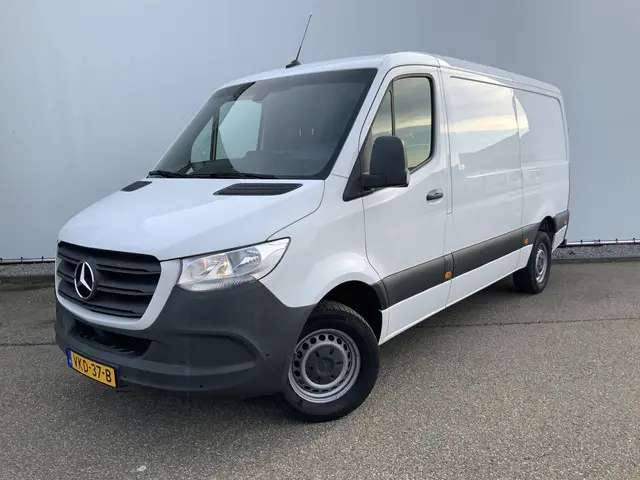 mercedes-benz-sprinter-317-1.9-cdi-l2h1-automaat-airco-cruise-navi-camera-2-zits-trekhaak-3500-kg-euro-6