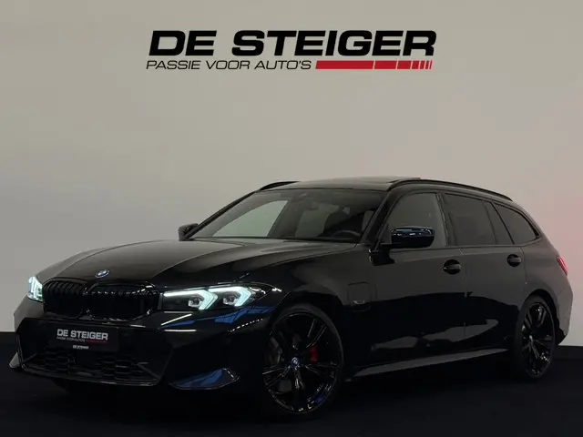 bmw-3-serie-touring-330e-xdrive-m-sport-pano-leder-memory-headup-facelift