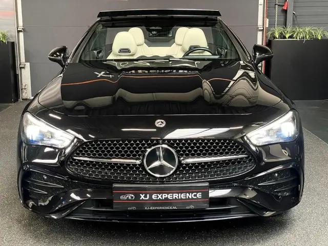 mercedes-benz-cle-cabriolet-200-amg-line-hud-navi-204pk