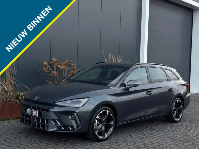 cupra-leon-sportstourer-1.5-e-tsi-2025-garantie-navi-climate-apple-carplay-leder