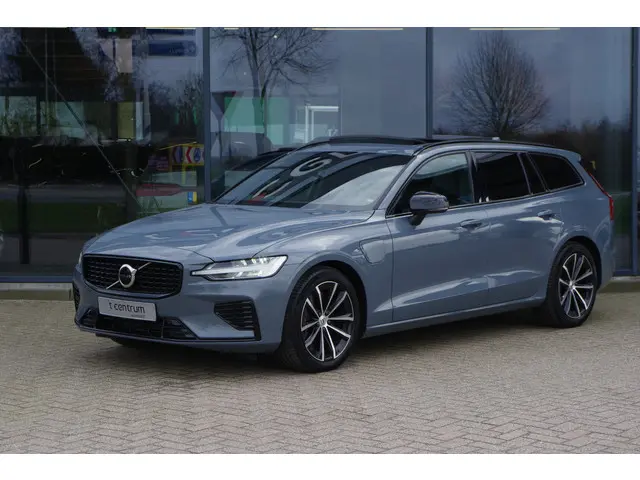 volvo-v60-2.0-t6-plug-in-hybrid-awd-350-pk-ultimate-dark-long-range--panoramadak--trekhaak--h-k-sound--adap.-cruise-control