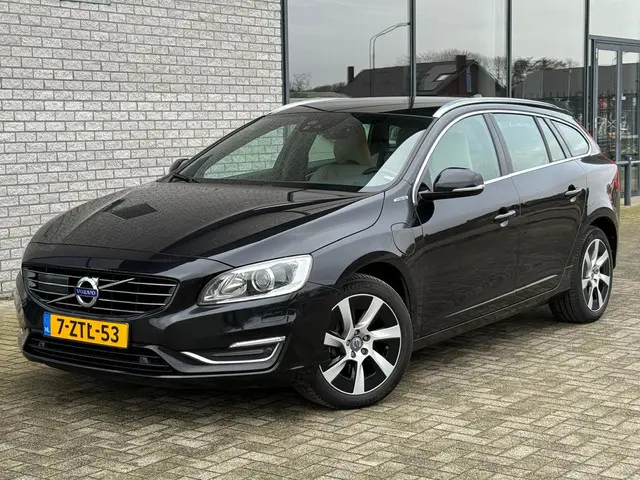 volvo-v60-2.4-d6-awd-plug-in-hybrid-pure-limited