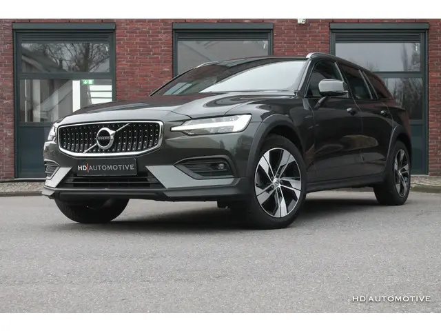volvo-v60-cross-country-2.0-b5-awd-250pk-ultimate-trekhaak