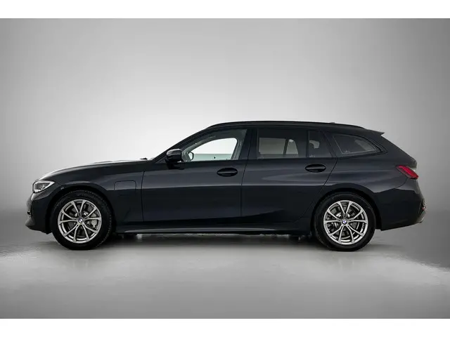 bmw-3-serie-touring-330e-high-executive-black-line---sport-line---trekhaak---carplay