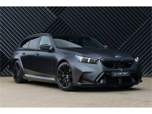 bmw-m5-touring-v8-hybride-m-keramisch-frozen-pano-alcant.hemel-bowerswilkins-trekhaak
