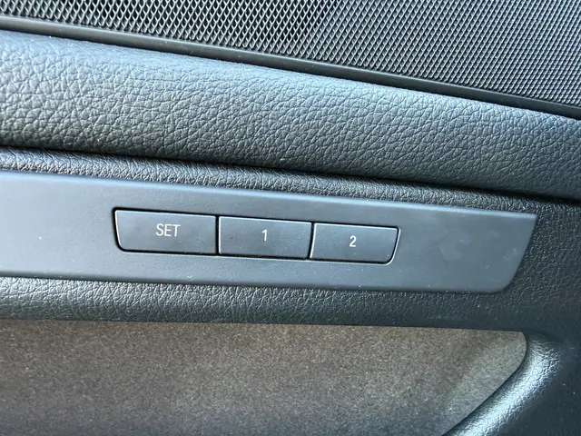 bmw-5-serie-bwj-2017-520i-m-184-pk-sport-edition-automaat---leder---full-led---elektr.-stoelen---elektr.-stuur---stoelverw.---navi---clima--