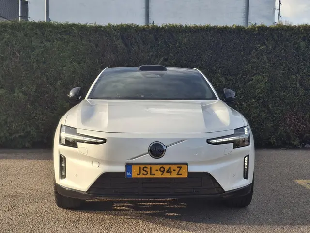 volvo-es90-single-motor-ext.-r.-ultra-launch-edition-92-kwh---demo---bowers--wilkins---luchtvering---360-camera---panoramadak--