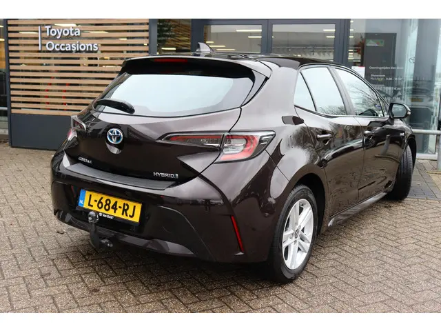 toyota-corolla-1.8-hybrid-active--trekhaak