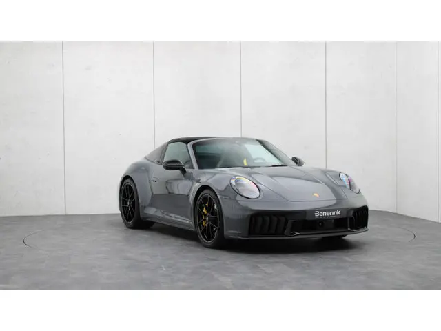 porsche-911-992.2-targa-4-gts---burmester---pccb---lift---stoelventilatie---innodrive---carbon