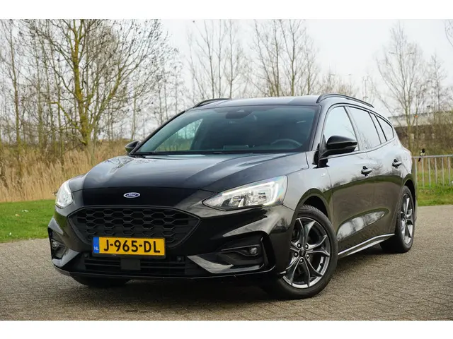 ford-focus-wagon-1.0-ecoboost-st-line-business---panther-black---winterpack-laneassist-cruise-lmv