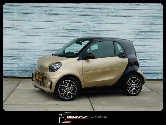 smart-fortwo-eq-comfort-plus-18-kwh-sport-leer-camera-pano