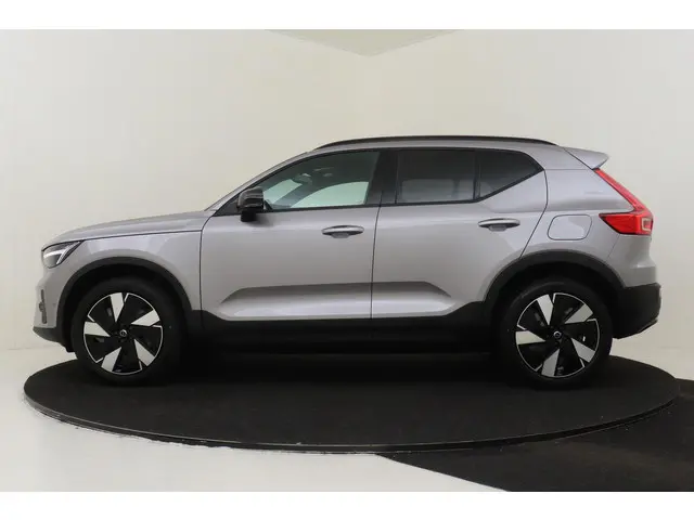 volvo-ex40-single-motor-extended-range-business-ed.-82-kwh--adap.cruise-360cam-harman-kardon-climate-privacy.glas-19