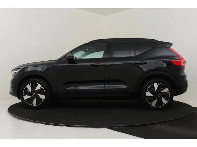 volvo-ex40-single-motor-business-edition-70-kwh--harman-kardon-camera-privacy.glas-adap.cruise-19