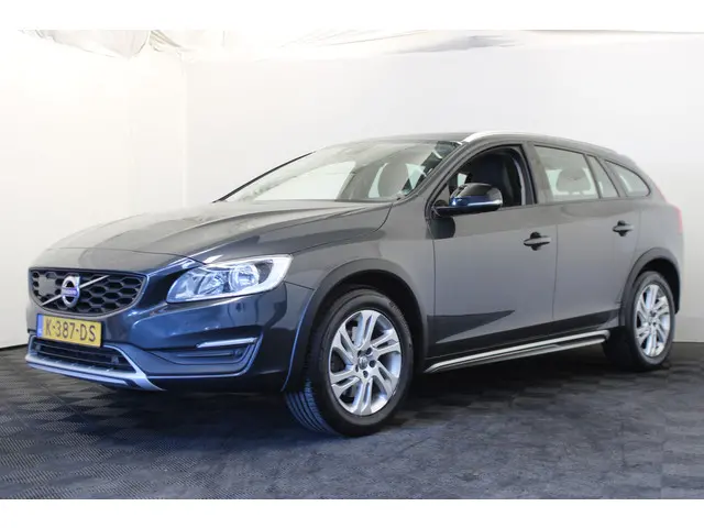 volvo-v60-cross-country-2.0-d3-momentum--stoelverwarming-