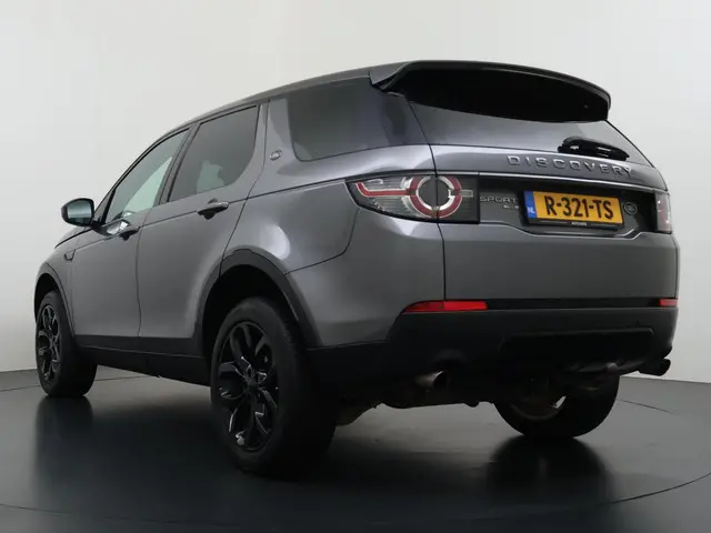 land-rover-discovery-sport-2.0-si4-4wd-hse-trekhaak---camera---navigatie--