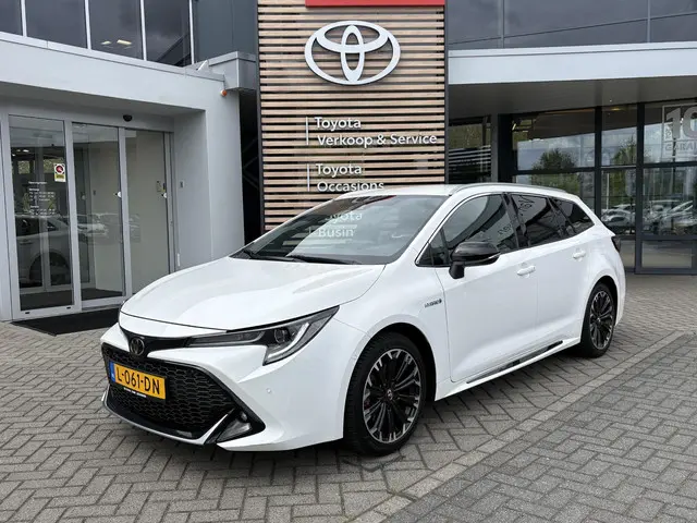 toyota-corolla-touring-sports-2.0-hybrid-gr-sport-trekhaak-stoelverw-park-sensoren-apple-android-bluetooth-lendensteun-ad-cruise-dab--camera