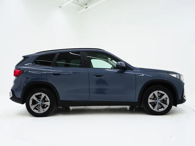 bmw-x1-xdrive25e-individual---panoramadak---leder---camera---keyless---cruise---virtual---dab---carplay