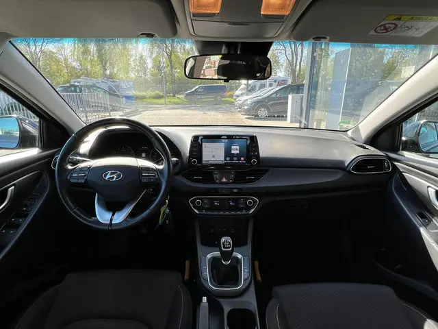 hyundai-i30-1.0-t-gdi-comfort-5drs-120pk-ecc-cruise-nav-camera-regen.sens-park.sens