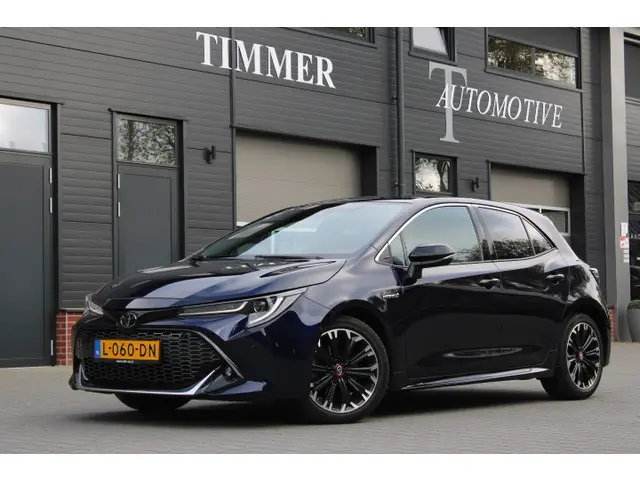 toyota-corolla-2.0-hybrid-gr-sport---dealer-onderhouden--nederlandse-auto---prachtige-auto-stoelverwarming---17-inch---adaptieve-cruise-control