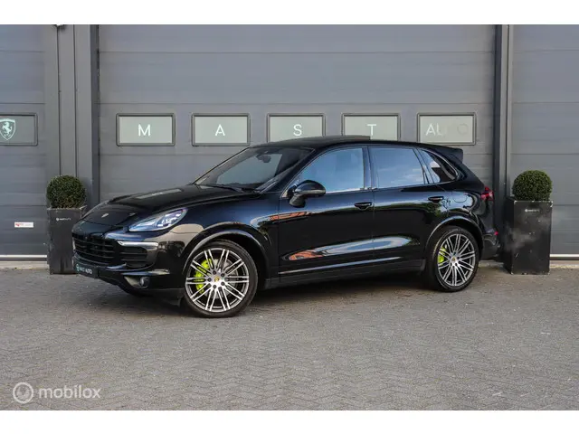 porsche-cayenne-3.0-s-e-hybrid-sport-chrono-luchtvering-acc-bose-pano