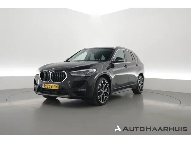 bmw-x1-xdrive25e-high-executive---afn.-trekhaak---navi---camera---cruis-ctrl.---elek.-achterklep---19--