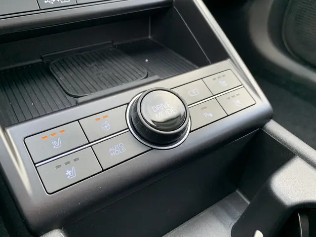 Hyundai Kona 1.6 GDI HEV Premium Full Hybride Automaat met Navigatie, Lederen bekleding en Stoelverwarming Uit voorraad leverbaar!