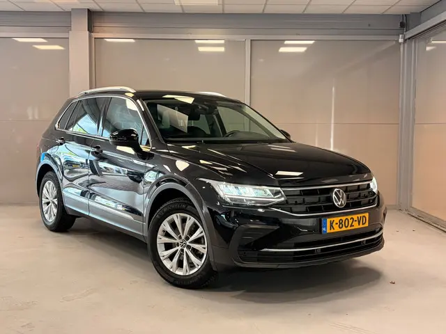 volkswagen-tiguan-1.5-tsi-life-business---led---elektr.-achterklep---navi---car-play--