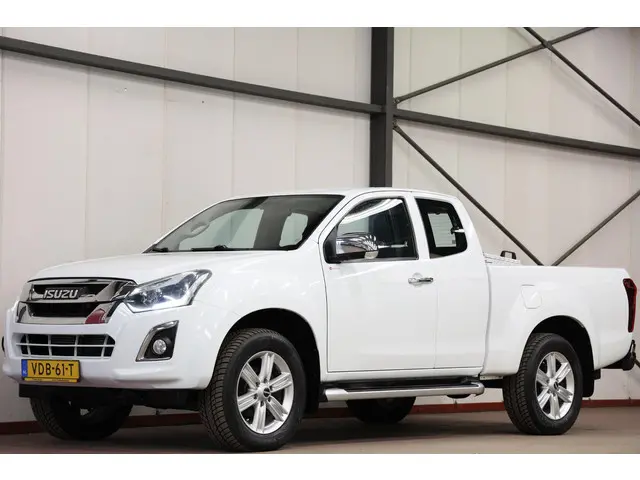 isuzu-d-max-1.9-extended-cab-automaat-3500kg-trekhaak-euro-6