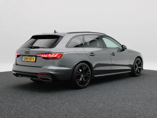 audi-a4-avant-35-tfsi-150-pk-s-line-competition---stoelverwarming---panoramadak---cruise-control---climatronic---half-leer---18-inch---4