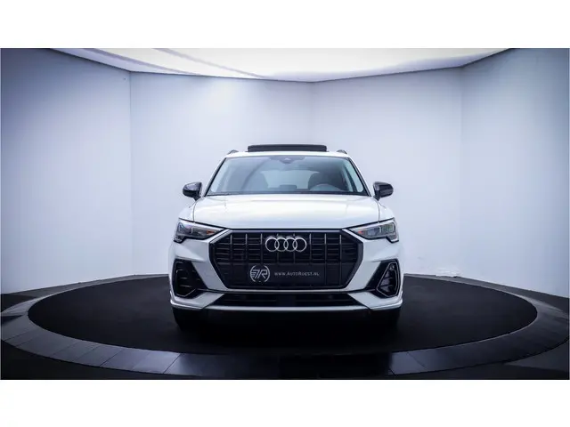 audi-q3-35tfsi-s-tr.-s-line-ext.-pano---keyless---stoel.vw---navi---carplay---afn.trekhaak---lane.ass---elek.-inkl-spiegels