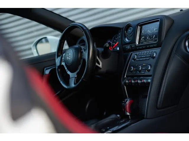 Nissan GT-R 3.8 V6 Black Edition MY12 550pk