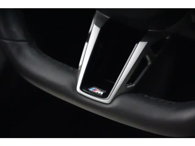 BMW 5 Serie Touring 530e xDrive M Sport High Executive 300pk HarmanKardon Trekhaak Camera