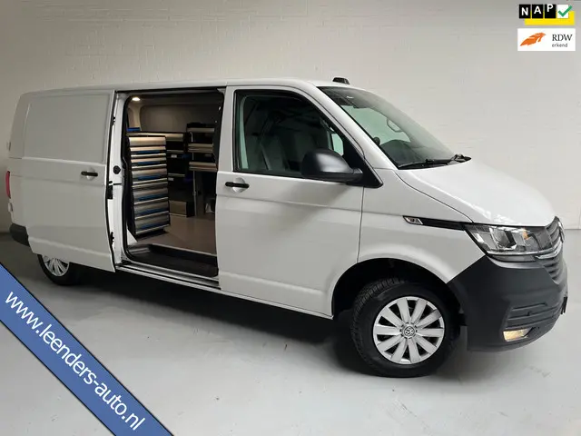 volkswagen-transporter-automaat-dsg-servicewagen-2.0-tdi-150pk-l2h1-3persoons-sortimo-inrichting--airco--navigatie--rijklaarprijs-